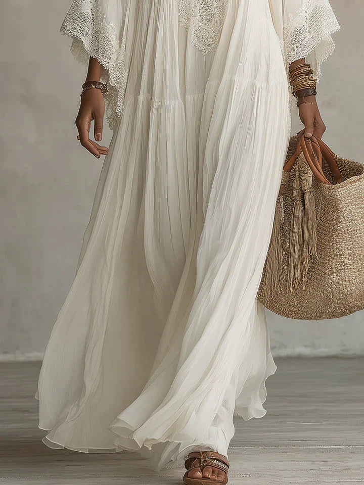 Serena | Vestido longo de chiffon branco com decote em V, mangas em forma de asa de morcego e renda branca