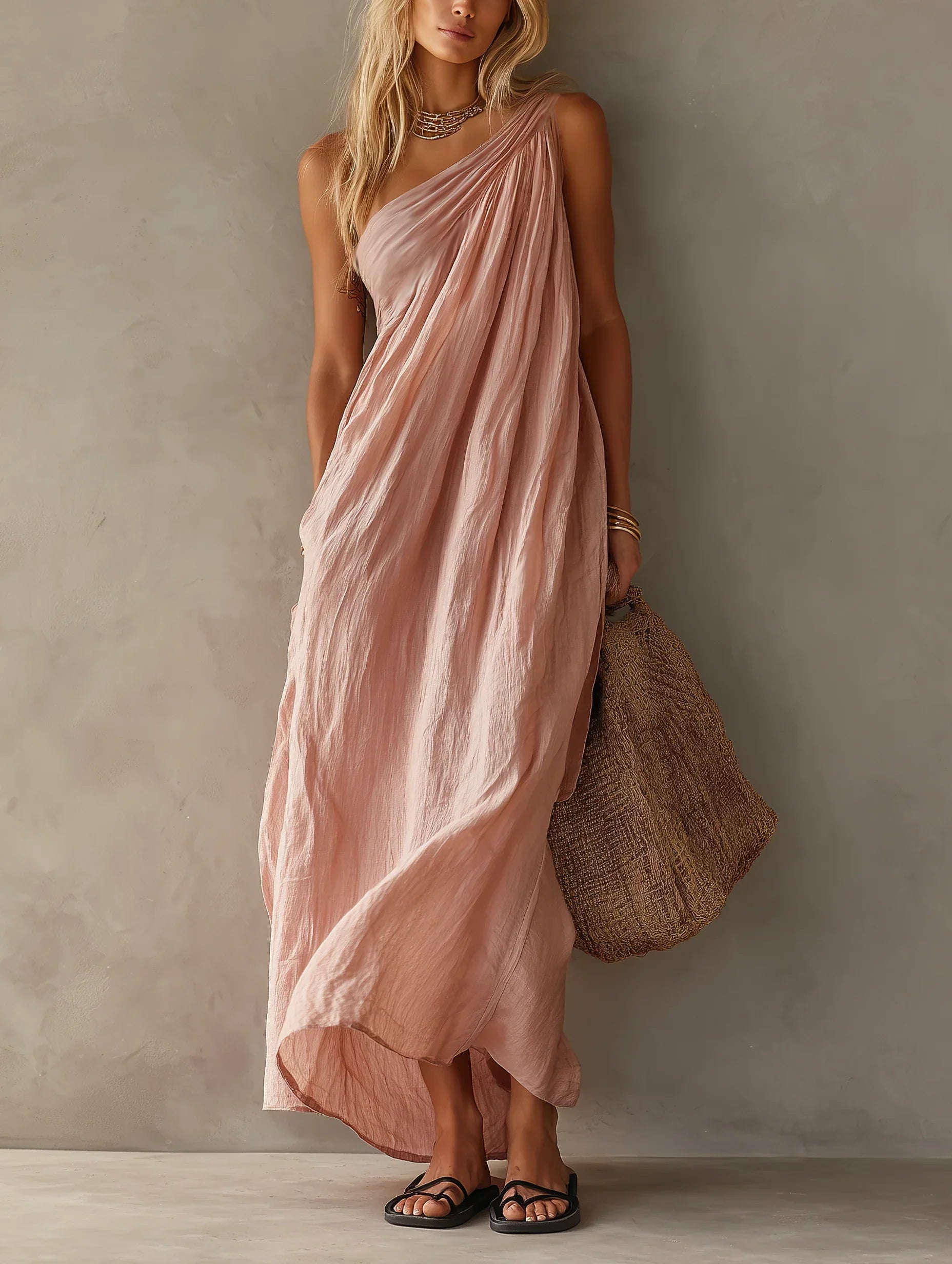 Vestido maxi elegante, sem mangas, com design de um ombro só