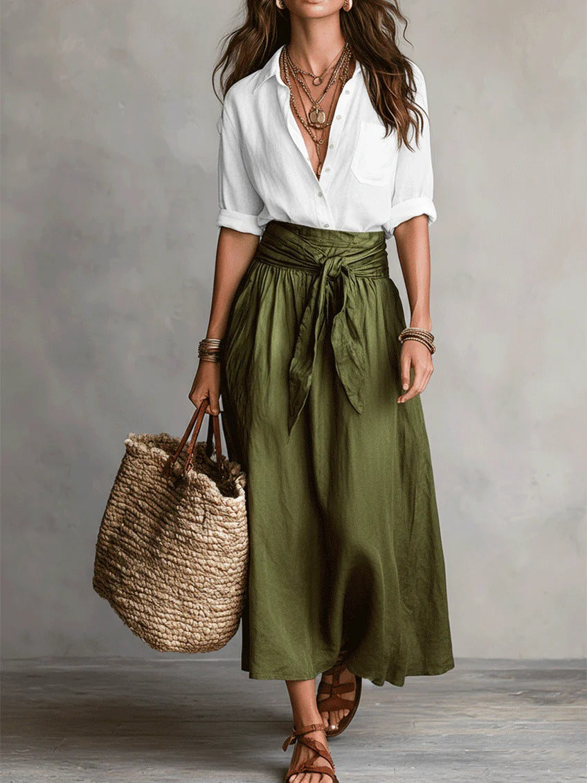 Vera – Conjunto de duas peças: t-shirt preta e saia midi verde-oliva