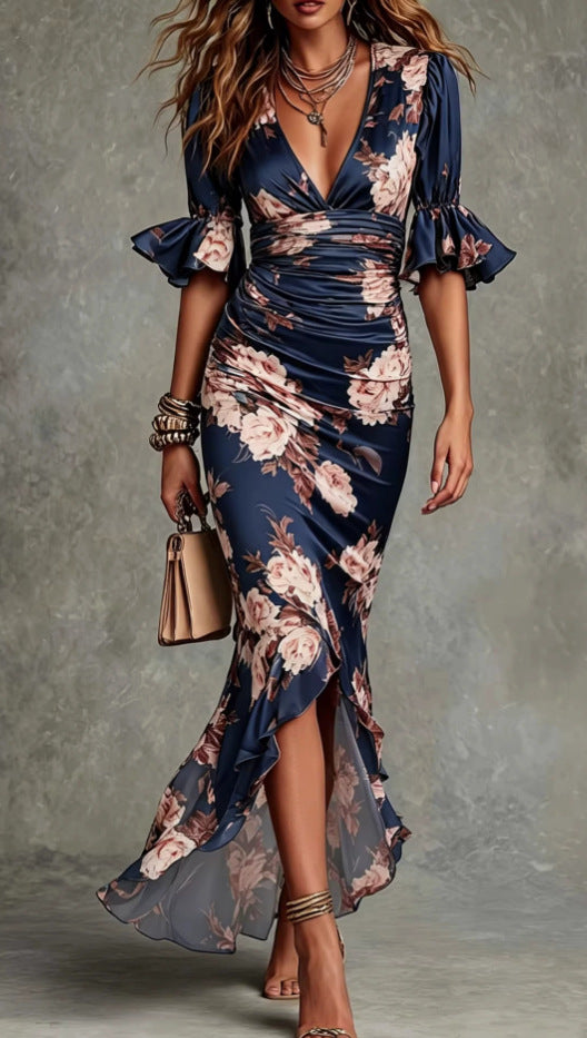 Anna – Vestido longo assimétrico de cetim verde com decote em V