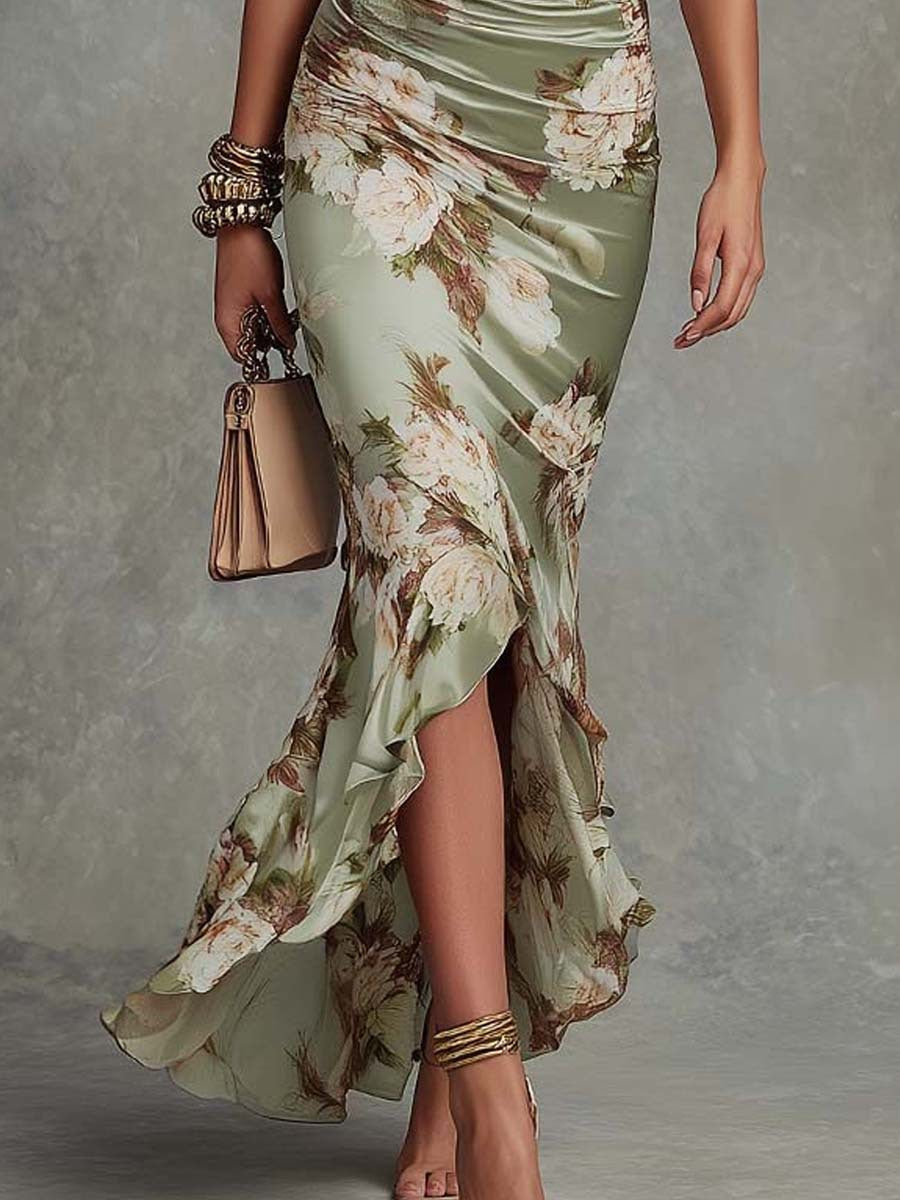 Anna – Vestido longo assimétrico de cetim verde com decote em V