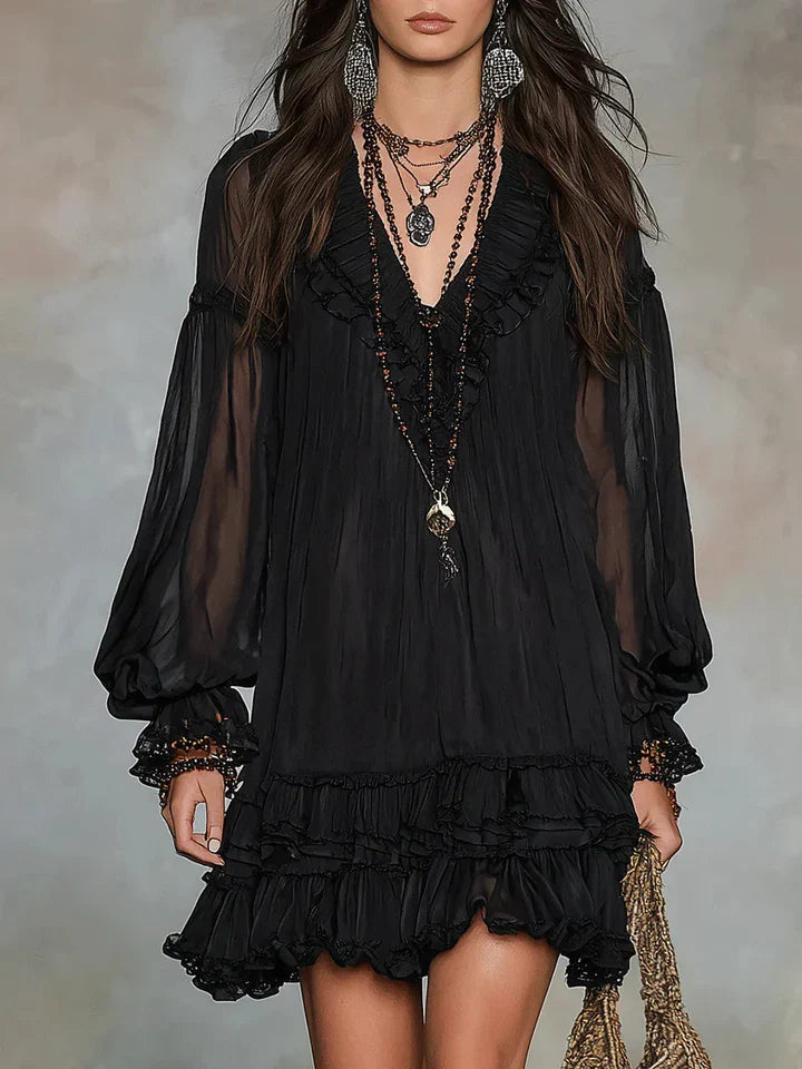 Mini-vestido preto de chiffon com mangas em forma de lanterna e folhos